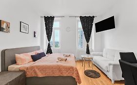 Tabor Strasse Apartment
